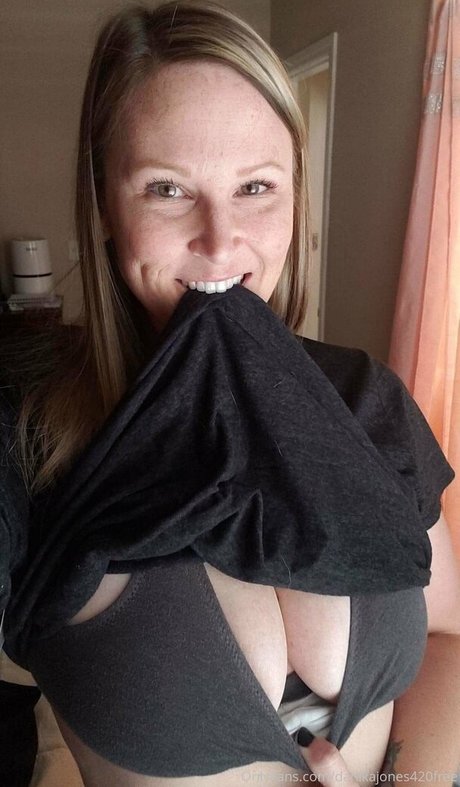 Nahá fotka uniklých OnlyFans od Danikajones420free