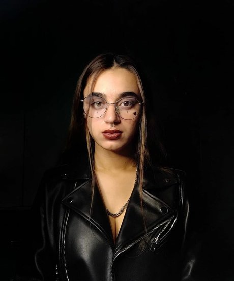 Naken läckt OnlyFans-bild av Anxioussifigshid