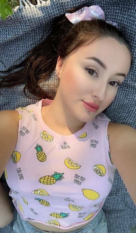 Miameli OnlyFansリークヌード写真