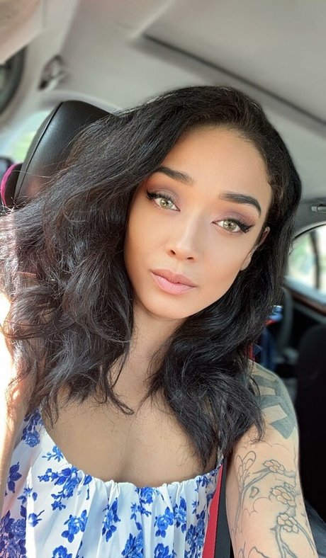 Naken läckt OnlyFans-bild av Mayasensation