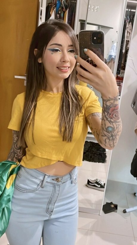 Alaston vuotanut OnlyFans-kuva Sunsetgaia Asmr