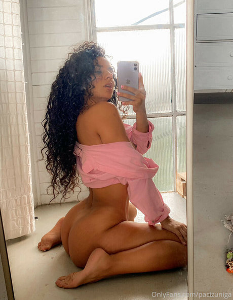Naken läckt OnlyFans-bild av Pacizuniga
