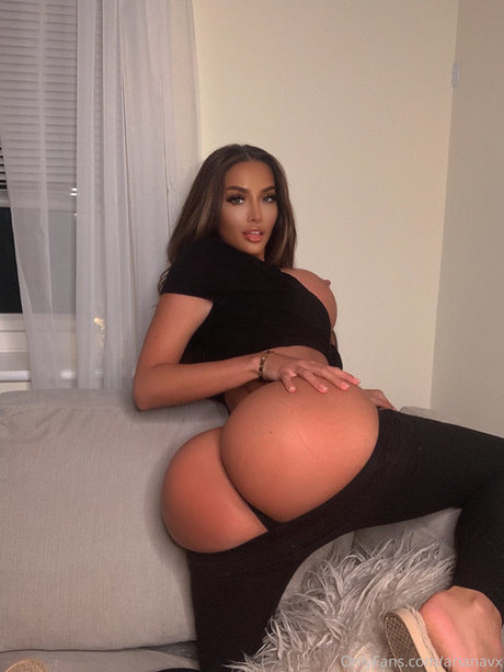 Alaston vuotanut OnlyFans-kuva Arianna Vx
