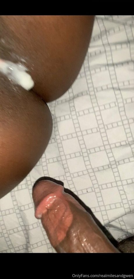 Foto desnuda filtrada de OnlyFans de Realmilesandgwen