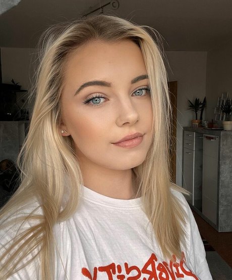 Photo nue de fuite OnlyFans de Laura