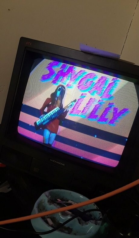 Shygal_lilly