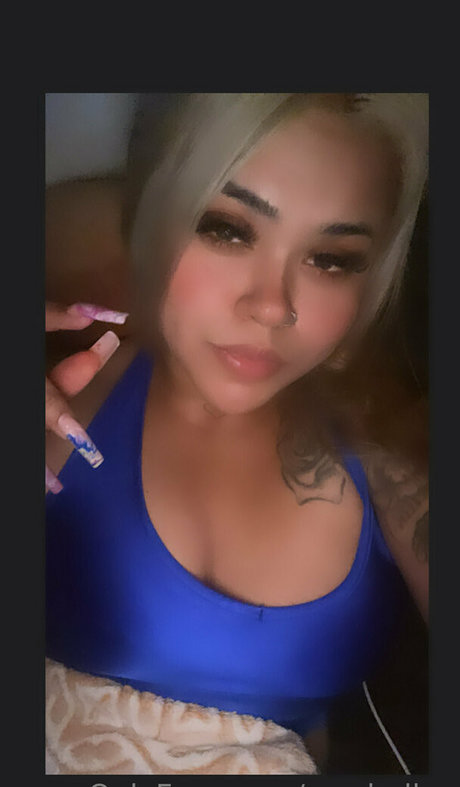 Alasti lekkinud OnlyFans-i pilt Mxchellxx