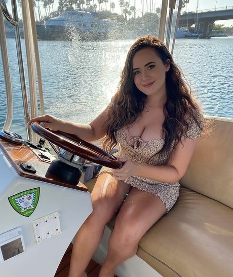 Veronica Rose