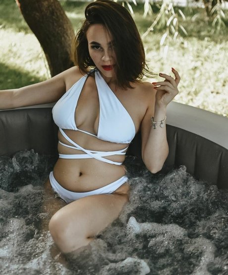 Alaston vuotanut OnlyFans-kuva Claudiroxa