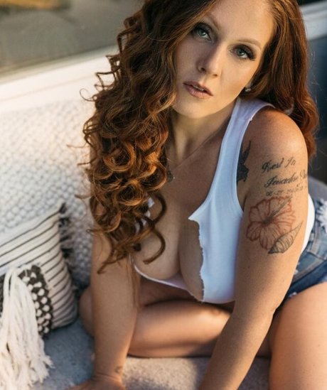 Naken läckt OnlyFans-bild av Mrs Exxtraa