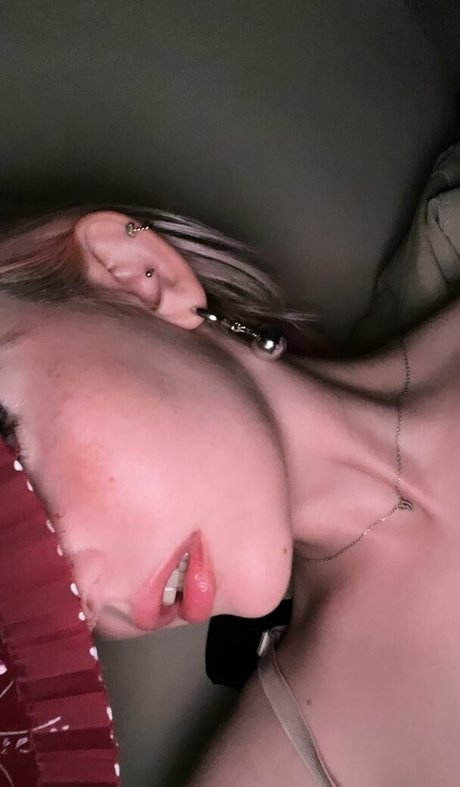 Nøgent lækket OnlyFans-billede af Ilayserah