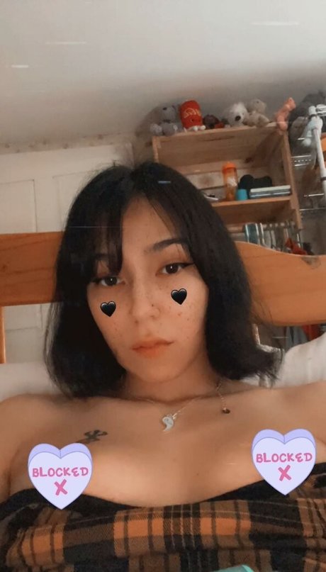 Naken läckt OnlyFans-bild av Kenakenai