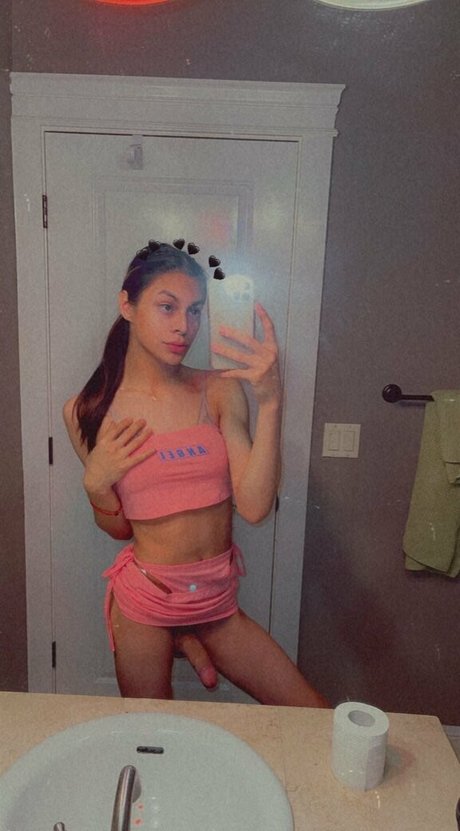 Foto nua vazada do OnlyFans de Angel Adora