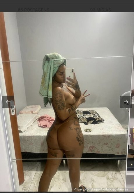 Naken läckt OnlyFans-bild av Leticia Gabriela