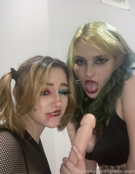 Naken läckt OnlyFans-bild av Drugst0recowgirl