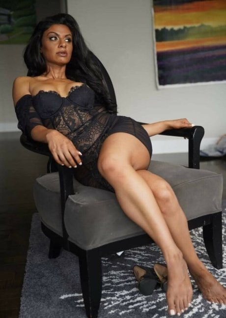 Naken läckt OnlyFans-bild av Skinnyroti
