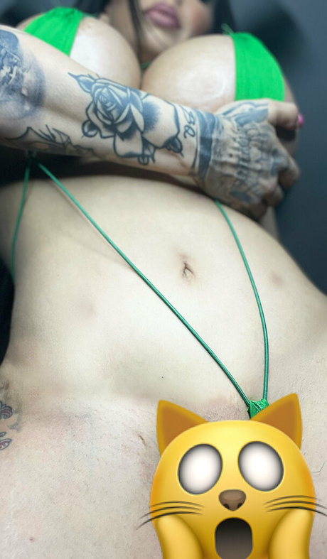 Missmeenaofficial