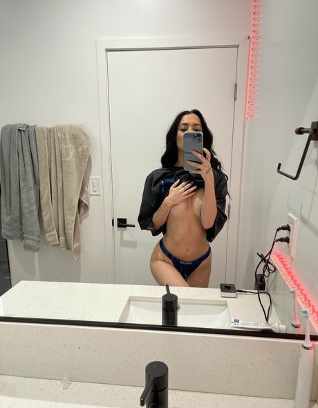Naken läckt OnlyFans-bild av Itsdaniella777