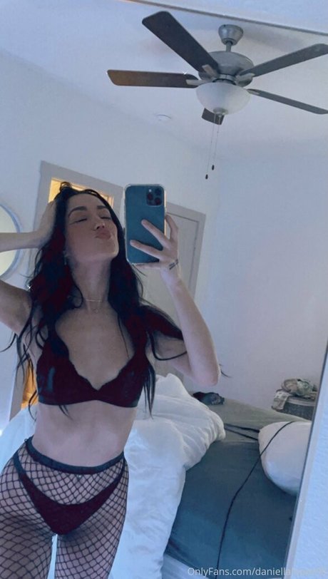 Alasti lekkinud OnlyFans-i pilt Itsdaniella777