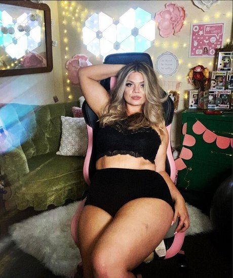 Naken läckt OnlyFans-bild av Lindsywood