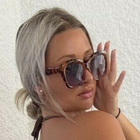 Naken läckt OnlyFans-bild av Xoxobodybaby