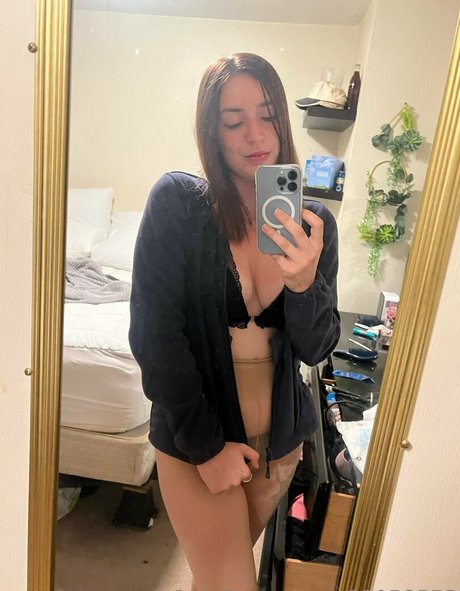 Naken läckt OnlyFans-bild av Twistedmarie14