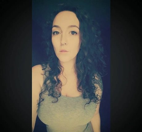 Etidsteaz29 OnlyFansリークヌード写真