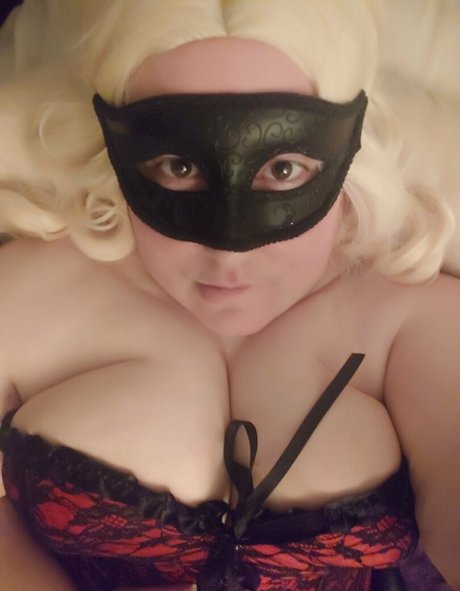 Maskedlibrarian