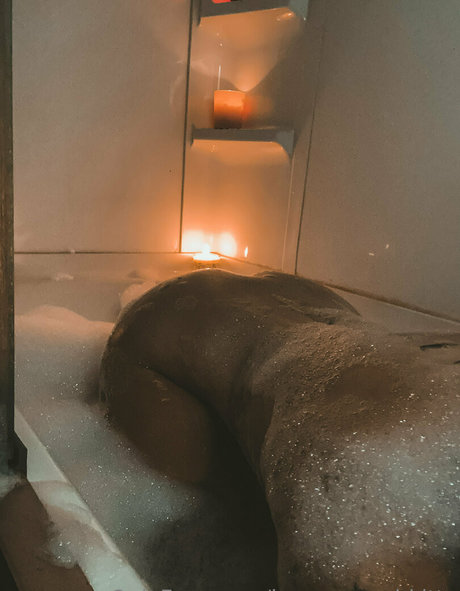 Обнаженная фотография утечки OnlyFans от Browneyedkitty