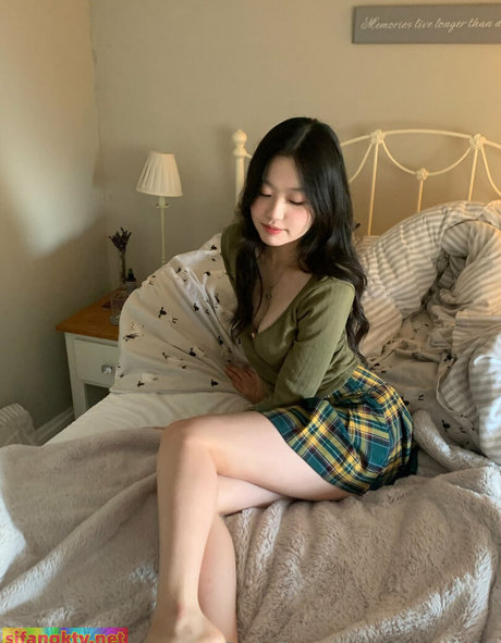 Naken lekkede OnlyFans-bilde av Yumi03