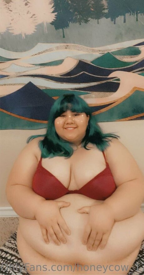 Foto desnuda filtrada de OnlyFans de Honeycow17
