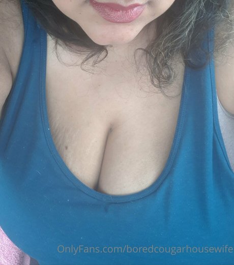 Boredcougarhousewife