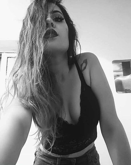 Nacktes geleaktes OnlyFans-Foto von Exoticalphagirl