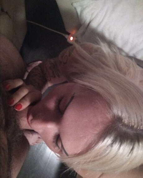 Nøgent lækket OnlyFans-billede af Barbika000