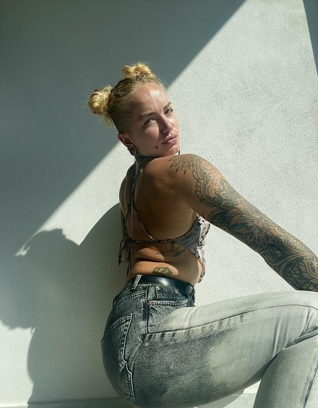 Naken läckt OnlyFans-bild av Thatkansasgirlfree