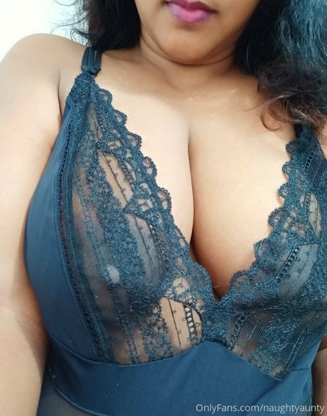 Naughtyaunty