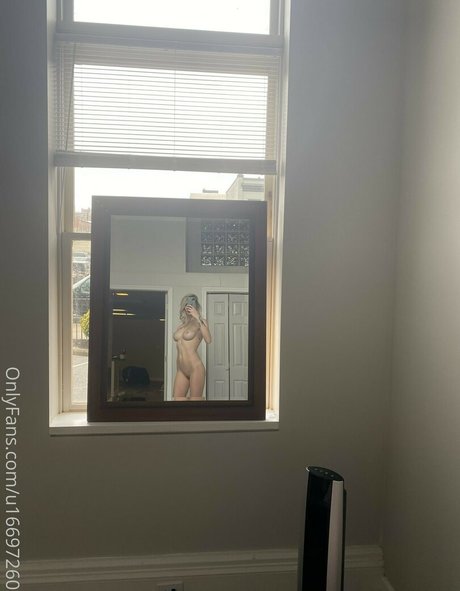 Naakte gelekte OnlyFans-foto van Amandahoneyxx