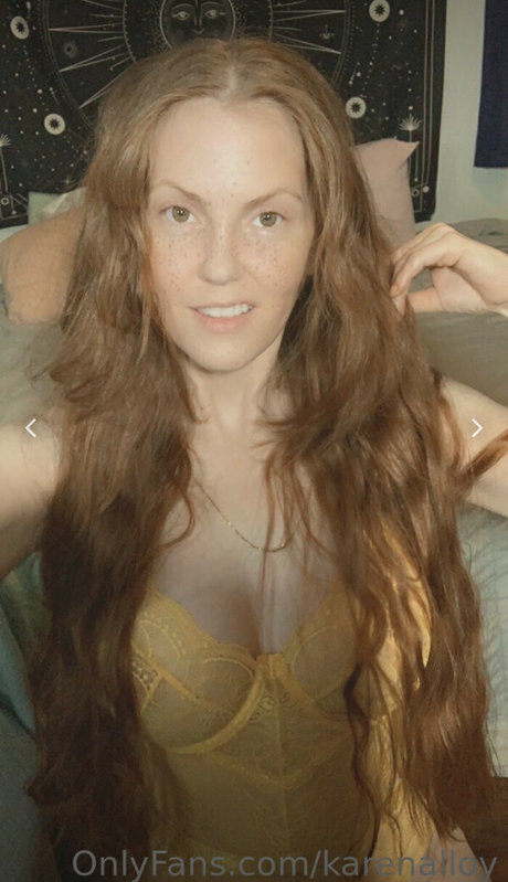 Naken läckt OnlyFans-bild av Karen Alloy