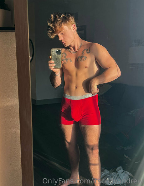 Naken läckt OnlyFans-bild av Itscodyandrew