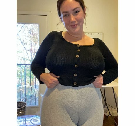 Nøgent lækket OnlyFans-billede af Leeanne