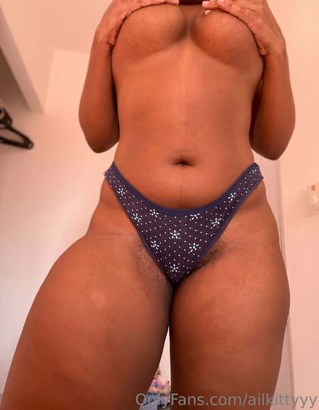Foto nua vazada do OnlyFans de Ailkittyyy