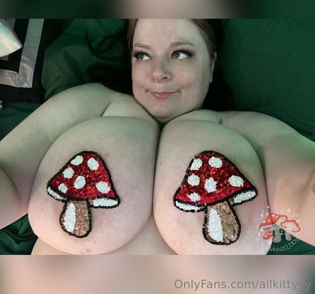 Nacktes geleaktes OnlyFans-Foto von Ailkittyyy