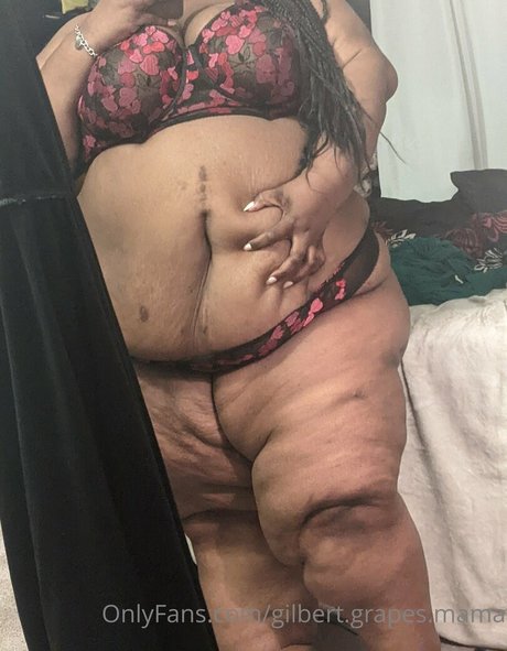 Photo nue de fuite OnlyFans de Gilbertgrapesmama