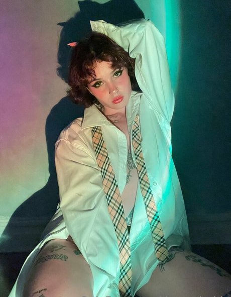 Alaston vuotanut OnlyFans-kuva Demonbabie