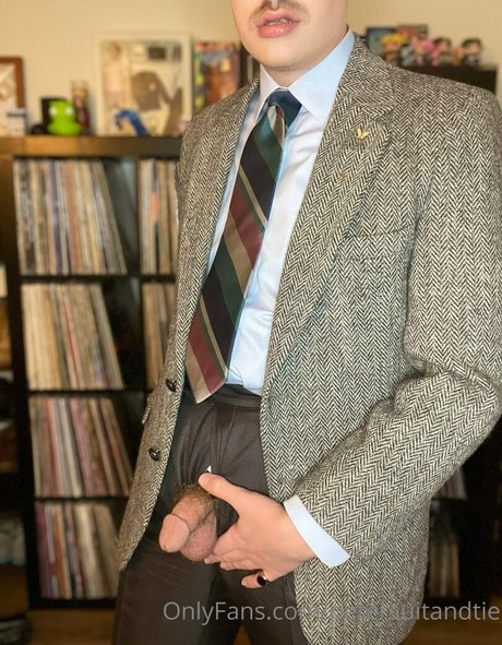Petersuitandtie OnlyFans