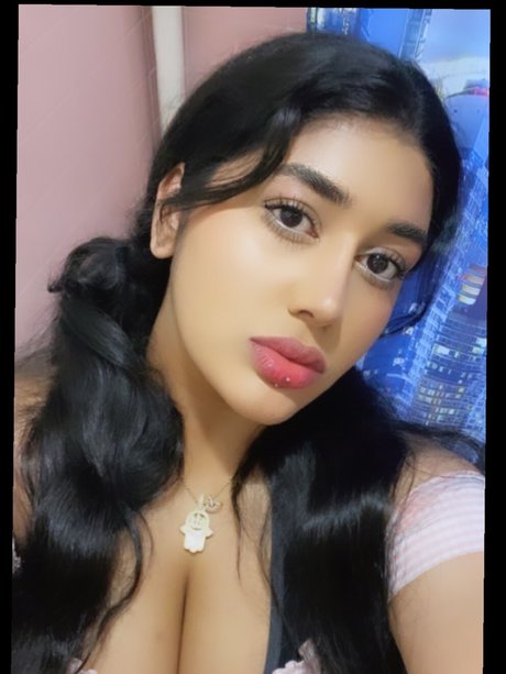 Обнаженная фотография утечки OnlyFans от Tanvi