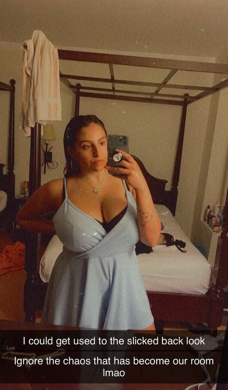 Naken läckt OnlyFans-bild av Alexis