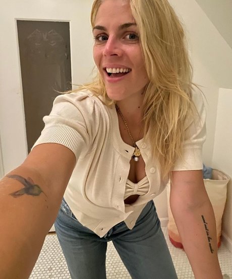 Foto nua vazada do OnlyFans de Busy Philipps