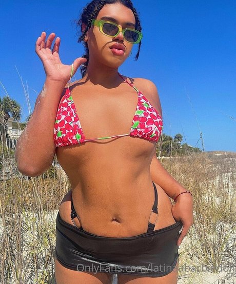 Обнаженная фотография утечки OnlyFans от Latinaabarbiedoll
