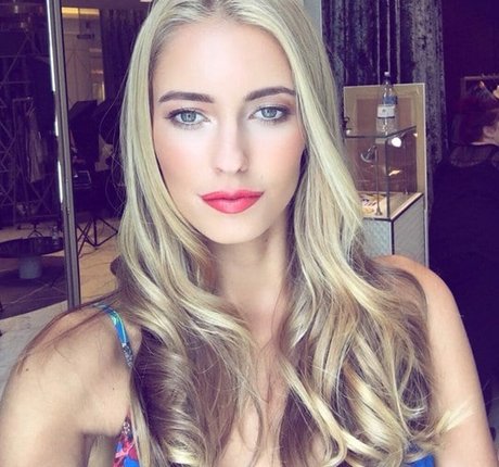 Naken läckt OnlyFans-bild av Amy Neville